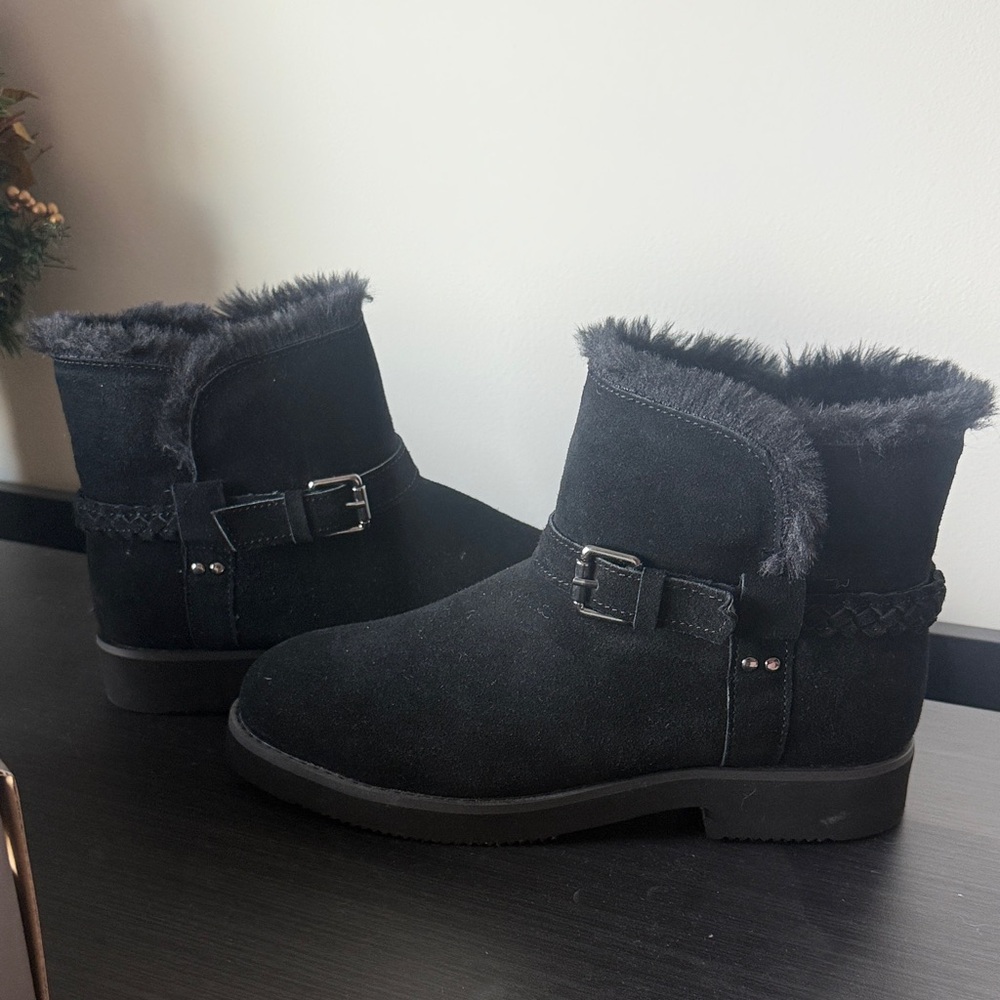 Boots- never worn